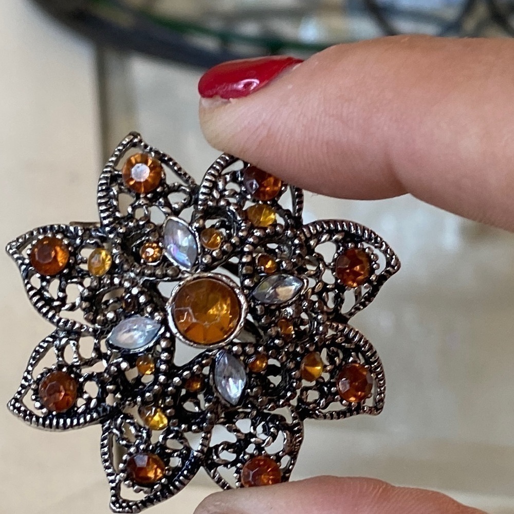 Vintage SilverToned Brooch with Amber and Clear Crystal rhinestones. A beauty!